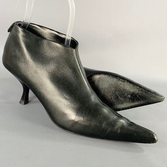 THE ROW Size 7.5 Black Leather Pointed Toe Kitten Heel Ankle Boots - Picture 5 of 9